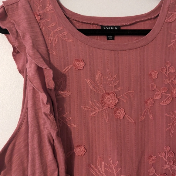 Torrid Pink Floral Ruffle Blouse Size 2 (18/20) - Picture 6 of 9